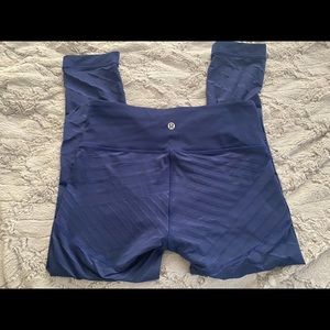 Lululemon Navy Mesh Leggings Cropped